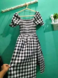 Urbanic Black And White Dress