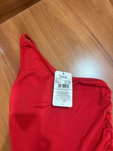 Chic Red One-Shoulder Bodycon Dress