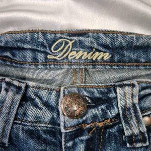 Low Waist Y2K Straight Fit Denim