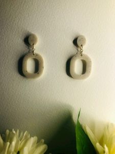 5 Colour Is Available.. Resin Earrings..