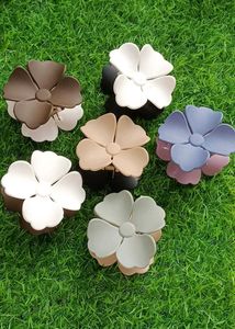 Mate Floral Design Korean Hair Claw
