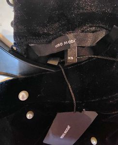 Vero Moda party  Velvet Pearl Top