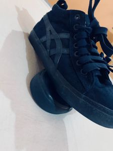 Price Dropped🩷Velvety Canvas High. Neck Shoes