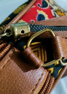 Round Multiple Texture Sling Bag