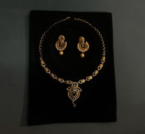 Red Jewel Necklace Set