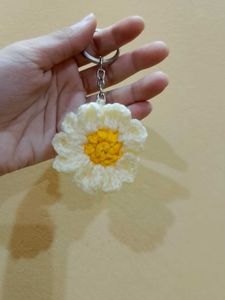 Crochet Daisy Keychain