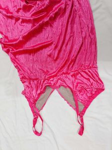🇳🇿💫🎀Elegant Pink Satin Nightgown