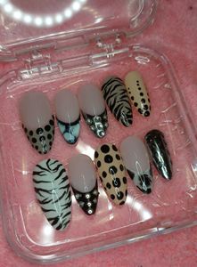 Handmade Press On Nails