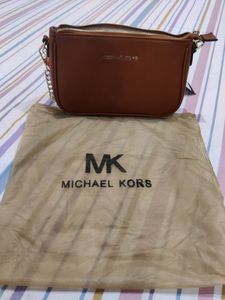 MICHAEL KORS JET SET MD CHAIN POUCHETTE