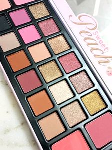 Maliao Sweet Peach Eyeshadow Palette - Irresistibl