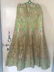 Fish Cut Kundar And Mirror Work Lehenga