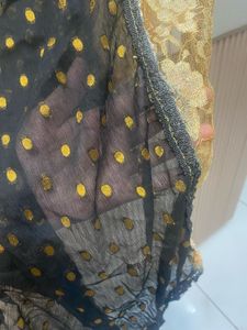 Women’s Black And Gold Dupatta