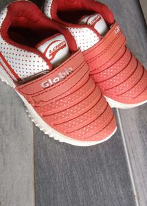 Girls&#39; Red Polka Dot Sneakers - Size Unknown