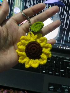 Cute Crochet Sunflower 🌻 Keychain.