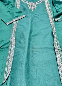 W Embroidered Green Kurta
