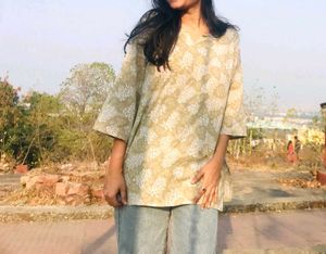 Women&#39;s Printed kurti Full Sleeve