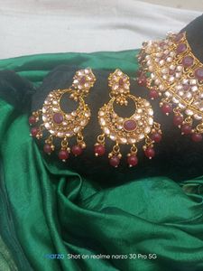 Beautiful Maroon And Gold Necklace Set