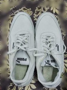 Puma Sneakers