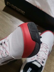 Stylish White Sport Shoes