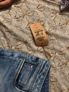 Levi  Ripped Y2k Denim Jeans With Tag