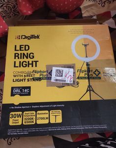 5 Day old Digitech Ring Light new