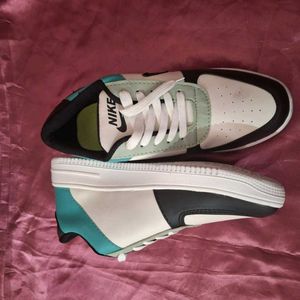 New &amp; Unused Men Casual Sneakers
