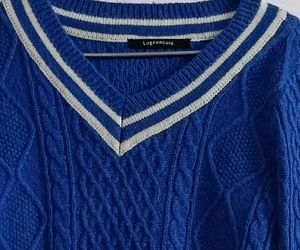 Lugnoncure Blue Cable Knit V-Neck Sweater