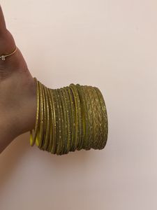 Mehendi Color Full Bangles Set