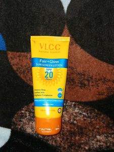 VLCC Fair+Glow Sunscreen