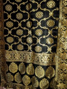 Elegant Black & Gold Dupatta
