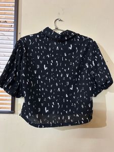 Patterned Black Crop Shirt