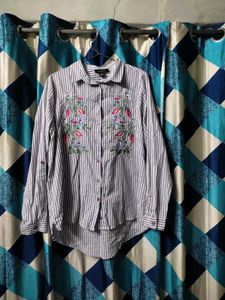 🎀Forever 21 Embroidered Striped Shirt