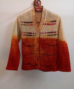 Elegant Gradient Sweater with Warm Tones