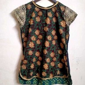 Floral Print High Low Top