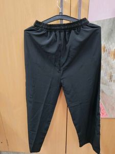 Women&#39;s Black Track Pants (J)