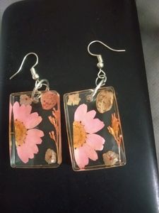 Handmade dried sunflower resin earrings