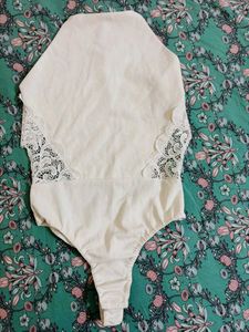 LACE BODYSUIT