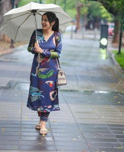 Cotton blend Abstract Print Kurta Set