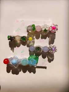 Handmade Beaded Hair Clips💐