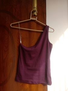 Tokyo Talkies Burgundy One Sleeve Top