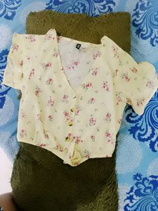 H&amp;M Crop Top