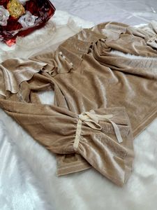 🌼Beige Elegant Ruffled Top🌼