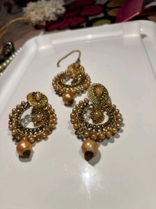 Matha Tika And Earrings Set