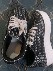 Sports Shoe