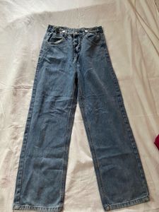 Wide Leg Jeans With Ruffle Top
