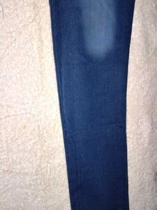 Blue Jeans with Chain Detail