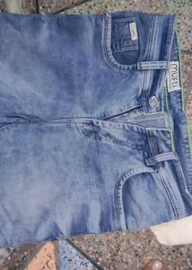 Stylish Light Blue Slim Fit Jeans for Men