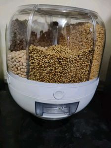 Rotating Grain Dispenser