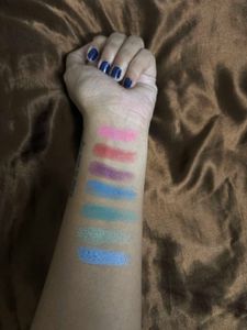Hilary Rhoda Eyeshadow Palette