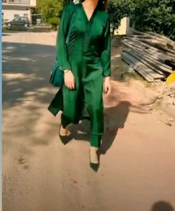 Woolen Kashmiri Suit Plain Fabric..